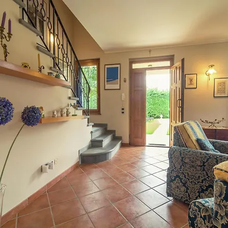 Villa In Tuscany With Private Pool & Views