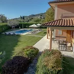 In Tuscany With Private Pool & Views 别墅