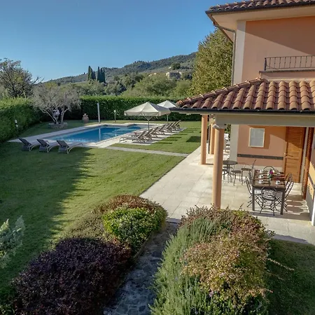 In Tuscany With Private Pool & Views Villa